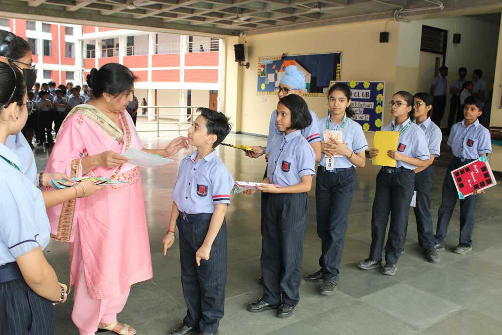 Farewell to Ms. Sudha Kumar by Students